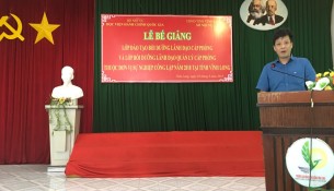 TS. Đặng Thành Lê, Viện trưởng

Viện Nghiên cứu Khoa học hành chính phát biểu bế giảng