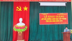 ThS. Tống Đăng Hưng, Phó Trưởng ban, Ban Quản lý bồi dưỡng, Học viện  Hành chính Quốc gia phát biểu khai mạc