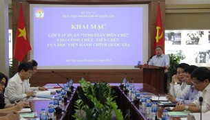 TS. Đặng Xuân Hoan –Giám đốc Học viện phát biểu tại lớp tập huấn “Tinh giản biên chế”