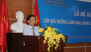 PGS.TS. Huỳnh Văn Thới, Phó Giám đốc Học viện Hành chính Quốc gia tại phân viện Học viện Hành chính Quốc gia tại Thành phố Hồ Chí Minh phát biểu bế giảng