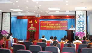 TS. Đặng Xuân Hoan – Giám đốc Học viện Hành chính Quốc gia dự lễ khai giảng và phát biểu