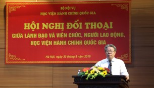 TS. Đặng Xuân Hoan – Bí thư Đảng ủy, Giám đốc Học viện phát biểu tại buổi đối thoại