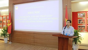 PGS. TS. Lương Thanh Cường, Phó giám đốc Học viện Hành chính Quốc gia phát biểu khai mạc lớp bồi dưỡng