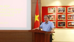 TS. Đặng Xuân Hoan - Bí thư Đảng ủy, Giám đốc Học viện, Trưởng Ban Chỉ đạo biên soạn đề cương chi tiết, giáo trình, tài liệu chương trình đào tạo trình độ thạc sĩ, tiến sĩ phát biểu khai mạc Hội thảo