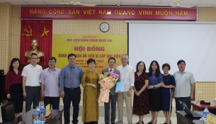 8. Hội đồng chúc mừng