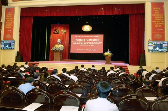 Quang cảnh hội nghị.