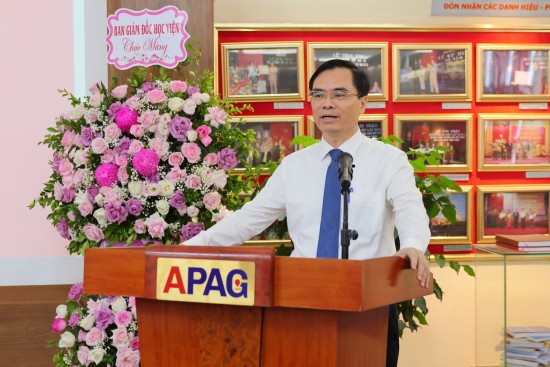 PGS. TS Dương Trung Ý, Phó giám đốc Học viện chính trị Quốc gia Hồ Chí Minh phát biểu