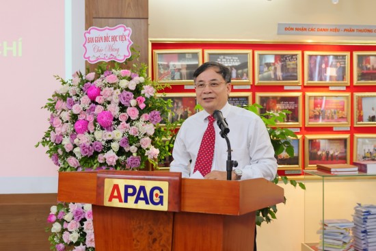 TS. Nguyễn Quang Vinh – Tổng Biên tập Tạp chí Quản lý nhà nước phát biểu 