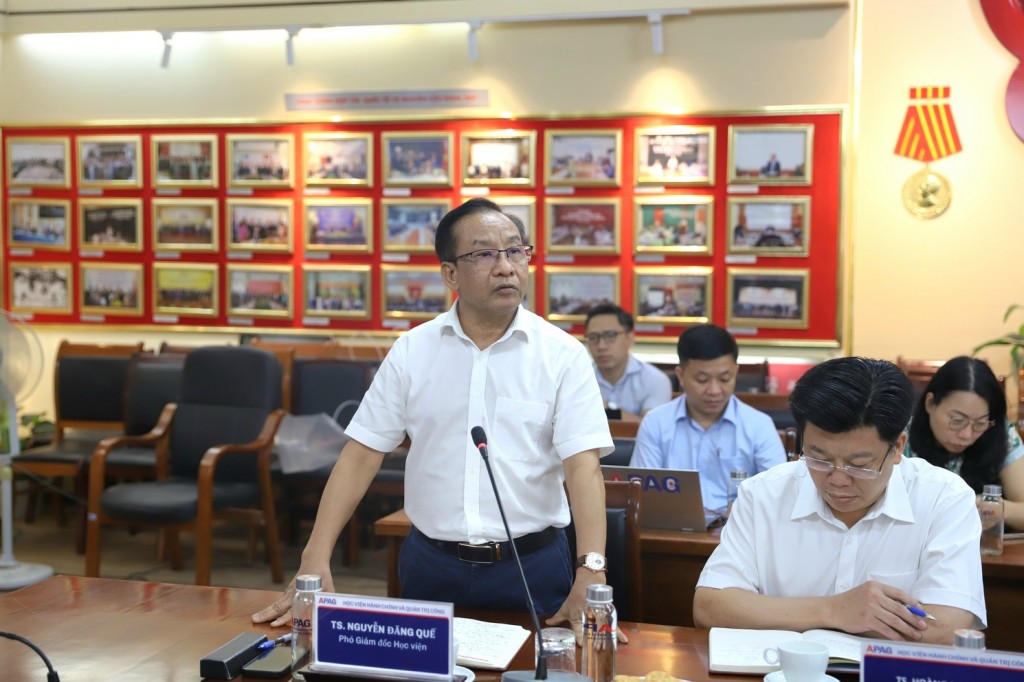 TS. Nguyễn Đăng Quế, Phó Giám đốc Học viện phát biểu tại Hội nghị. 