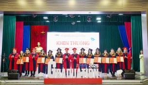 2. Thủ khoa