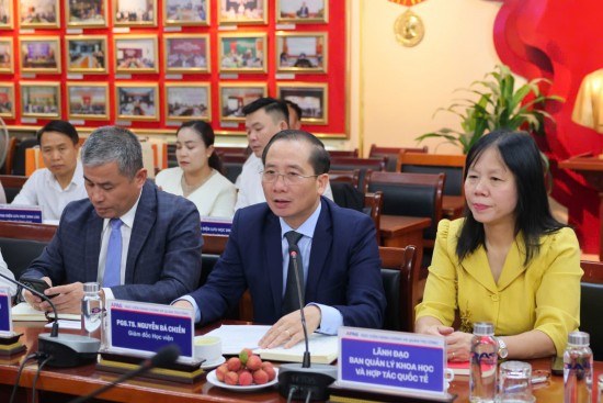 PGS. TS. Nguyễn Bá Chiến, Giám đốc Học viện phát biểu tại buổi làm việc.