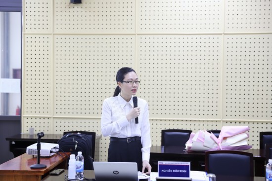 Nghiên cứu sinh Đào Bích Hạnh trình bày kết quả nghiên cứu.
